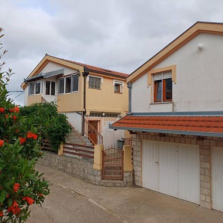 Apartments For Friends Требинье Экстерьер фото