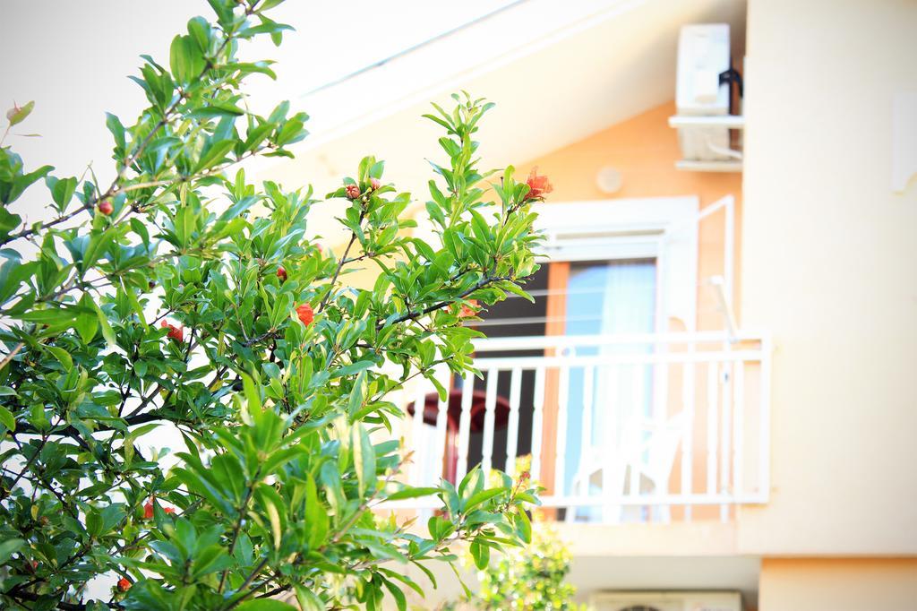 Apartments For Friends Требинье Экстерьер фото