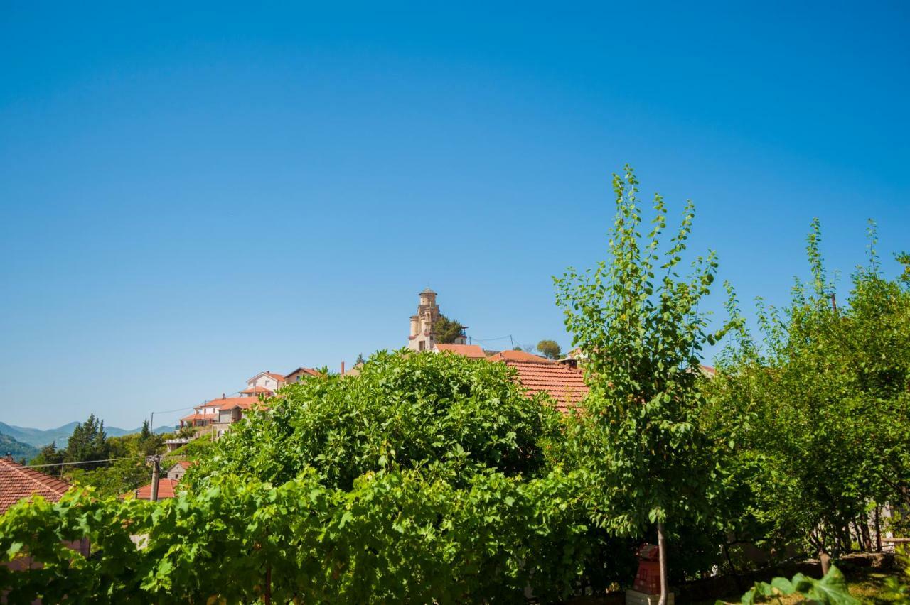 Apartments For Friends Требинье Экстерьер фото