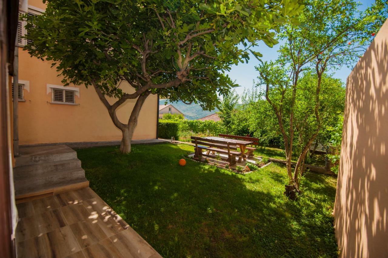 Apartments For Friends Требинье Экстерьер фото